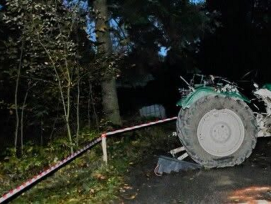 Tragiczny wypadek w Wilkowisku. Nie żyje 64-letni kierowca ciągnika