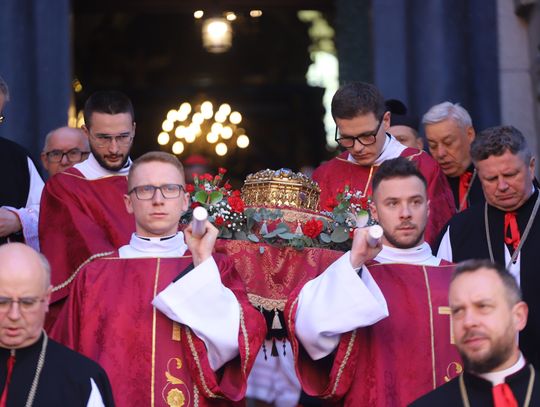 Święty Stanisław ze Szczepanowa, święty Stanisław, procesja z Wawelu na skałkę, Kraków, archidiecezja krakowska, kardynał Grzegorz Ryś, zdjęcia z procesji, zdjęcia z uroczystości ku czci św Stanisława