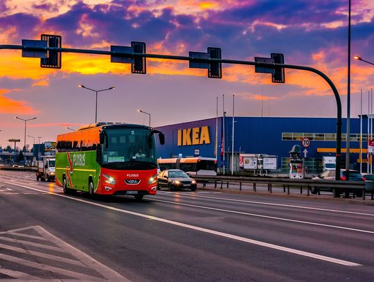 Na zdjęciu jedna z głównych dróg Krakowa i sklep IKEA