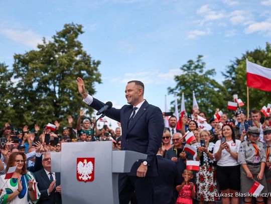 Karol Nawrocki, Donald Tusk, prezydent RP, Karol Nawrocki zawetował ustawę SAFE, weto prezydenta Karola Nawrockiego