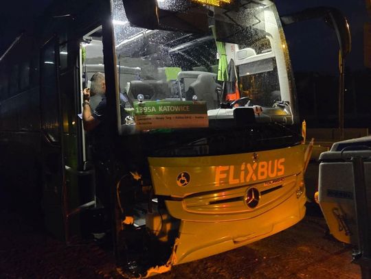 Zakopianka, góra libertowska, autokar, flixbus, wypadek flixbusa, zderzenie flixbusa z z samochodem dostawczym