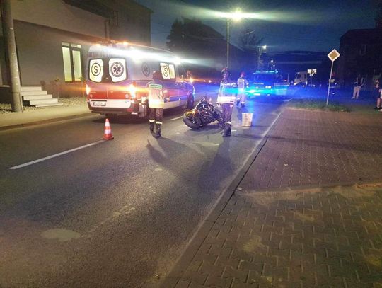 Motocyklista trafił do szpitala po wypadku w Wolbromiu