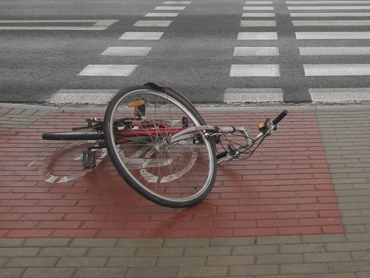 Wypadek drogowy w Oświęcimiu. Rowerzystka w ciężkim stanie