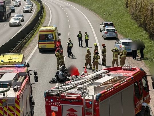 Balice, autostrada a4, wypadek drogowy, wypadek z udziałem motocykla, wypadek na a4, akcja ratunkowa, zdarzenie samochodu osobowego z motocyklem