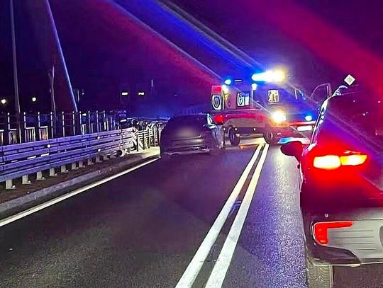 Wypadek na DK49 między Leśnicą a Gronkowem. Kierowca jednośladu poszkodowany [ZDJĘCIA]