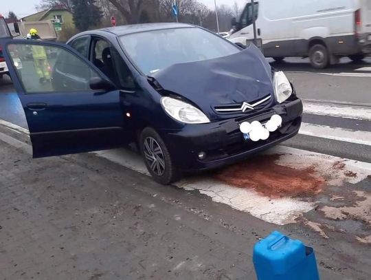 Na zdjęciu jeden z uszkodzonych pojazdów po wypadku na DK79 w gminie Zabierzów