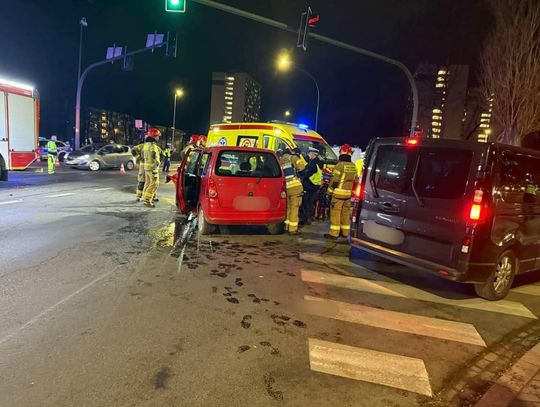 Wypadek na skrzyżowaniu ulicy Piastowskiej i Reymonta w Krakowie [FOTO]