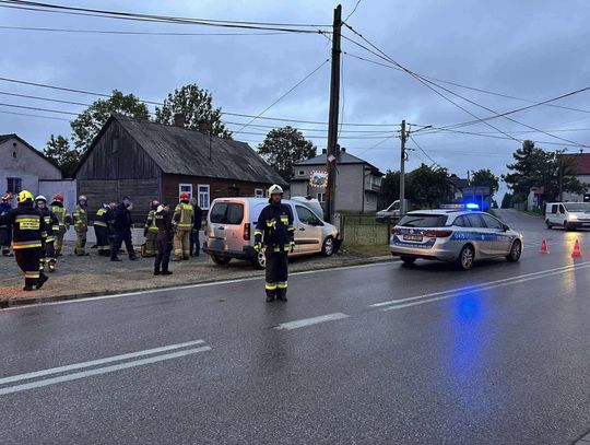 Zadroże wypadek, wypadek Zadroże OSP, samochód na słupie Zadroże, powiat olkuski wypadek, wypadek 16 czerwca Zadroże