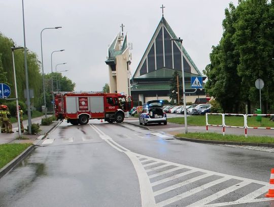 Wypadek w Andrychowie. Pijany kierowca potrącił seniorkę na pasach przy Włókniarzy