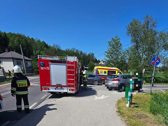 Wypadek w Iwanowicach Włościańskich. Jedna osoba poszkodowana [FOTO]