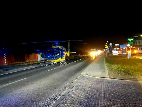 Kryspinów, powiat krakowski, gmina liszki, potrącenie pieszego, śmigłowiec LPR, ratownik 6, samochód osobowy potrącił pieszego w Kryspinowie