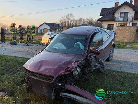 Luszowice, Dąbrowa Tarnowska, powiat Dąbrowski, wypadek drogowy, zderzenie trzech samochodów, groźny wypadek