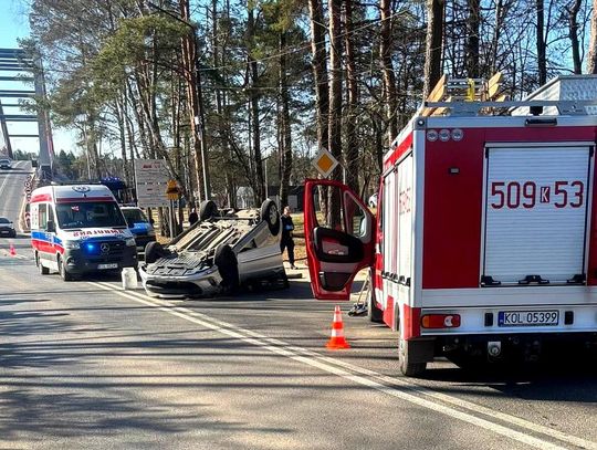 Olkusz, Bukowno, powiat olkuski, Wola Lubartowska, dachowanie samochodu, sobotnie wypadki