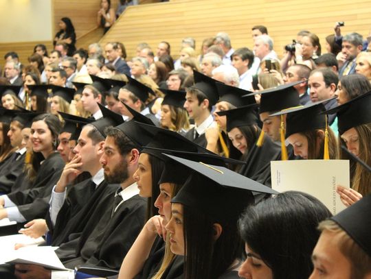 Wyższa Szkoła Biznesu w Nowym Sączu - czy warto zacząć tam studia?