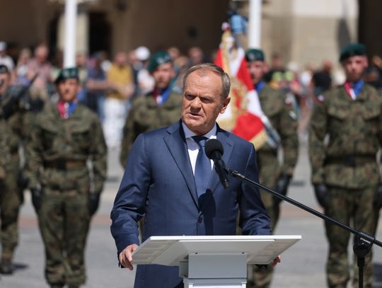 Na zdjęciu premier Donald Tusk podczas obchodów 80 rocznicy Bitwy o Monte Cassino w Krakowie