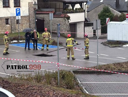 Olkusz, zapadlisko, powiatu olkuski, straż pożarna, zastępy straży pożarnej, zapadlisko w Olkuszu