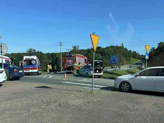 Wypadek na DK94 w Wieliczce, Wieliczka, wypadek drogowy, droga krajowa, powiat wielicki, na sygnale, akcja ratownicza