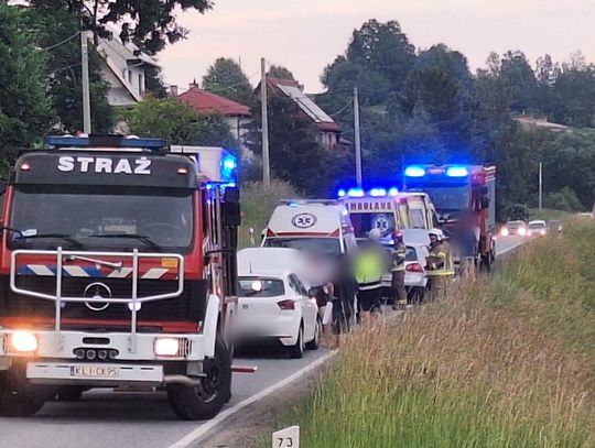Raba Niżna, powiat limanowski, gmina Mszana Dolna, zderzenie samochodów, wypadek drogowy, wypadek samochodowy