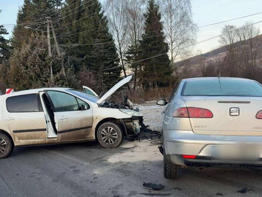 Łętownia, wypadek, wypadek drogowy, kolizja drogowa, powiat suski, na sygnale, akcja ratunkowa