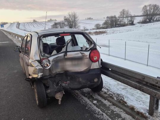 Zderzenie dwóch pojazdów na trasie S7. Jedna osoba ranna [FOTO]