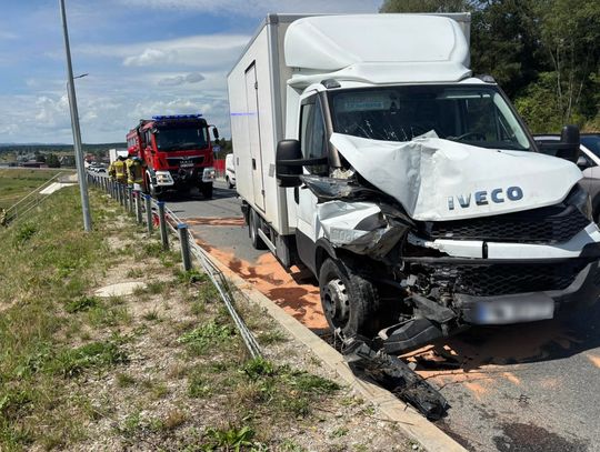 wypadek DW969, zderzenie Dębno Maniowy, osoba poszkodowana wypadek, samochody dostawcze wypadek, utrudnienia w ruchu DW969
