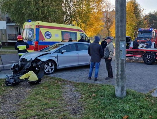 Zderzenie dwóch samochodów na ulicy Miechowskiej w Wolbromiu