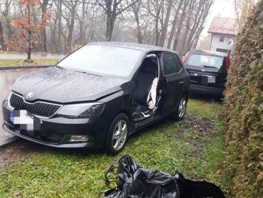 Wieliczka, powiat wielicki, zderzenie na skrzyżowaniu, akcja ratunkowa, akcja ratownicza, na sygnale