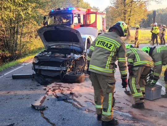 Zderzenie dwóch samochodów w Maszkienicach. Jedna osoba trafiła do szpitala [ZDJĘCIA]