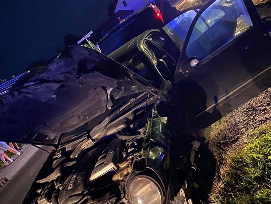 Na zdjęciu zniszczony pojazd podczas wypadku w Wielmoży