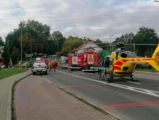 Posądza, powiat proszowicki, wypadek motocyklisty pod Krakowem, na sygnale, lotnicze pogotowie ratunkowe, śmigłowiec LPR