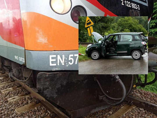 Tuchów, wypadek kolejowy, zderzenie samochodu z pociągiem, przejazd kolejowy, utrudnienia w ruchu kolejowym