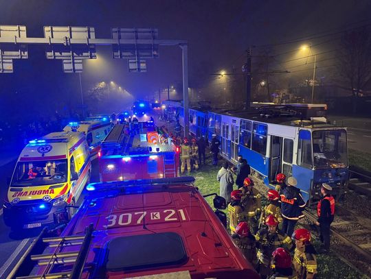 Kraków, Nowa Huta, rondo Kocmyrzowskie, zderzenie tramwajów w Krakowie, wypadek w Krakowie, poważny wypadek w Krakowie