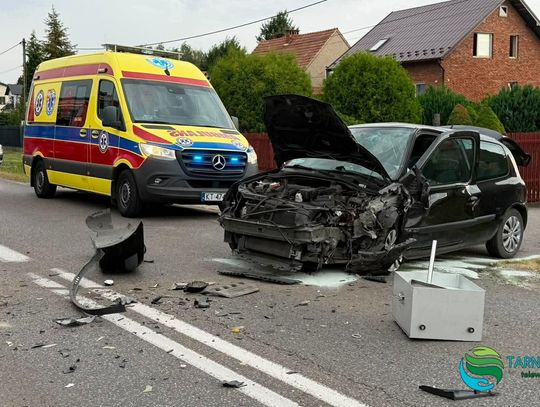 Trzy osoby zostały ranne w poważnym wypadku, do którego doszło w piątkowy poranek na ulicy Tarnowskiej w Koszycach Wielkich