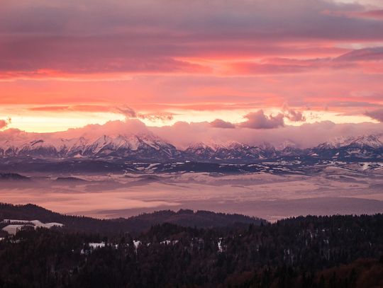 Zima zaatakuje na całego. W przyszłym tygodniu opady śniegu i mróz Opady śniegu, prognoza pogody, Podhale, śnieżenie stoków, ujemne temperatury, burze śnieżne
