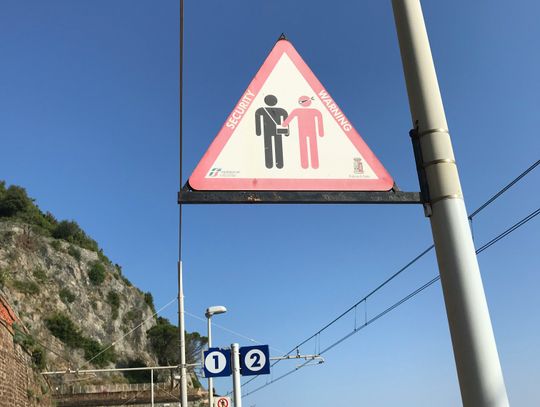 „Zniknęła torebka, a z nią całe moje życie…”  Jak nie paść ofiarą kieszonkowców?