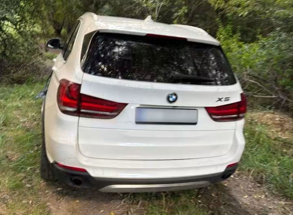 19-latek uciekał BMW przed policją po krakowskim Ruczaju. Chciał potrącić policjanta! 19-latek uciekał BMW przed policją po krakowskim Ruczaju. Chciał potrącić policjanta!