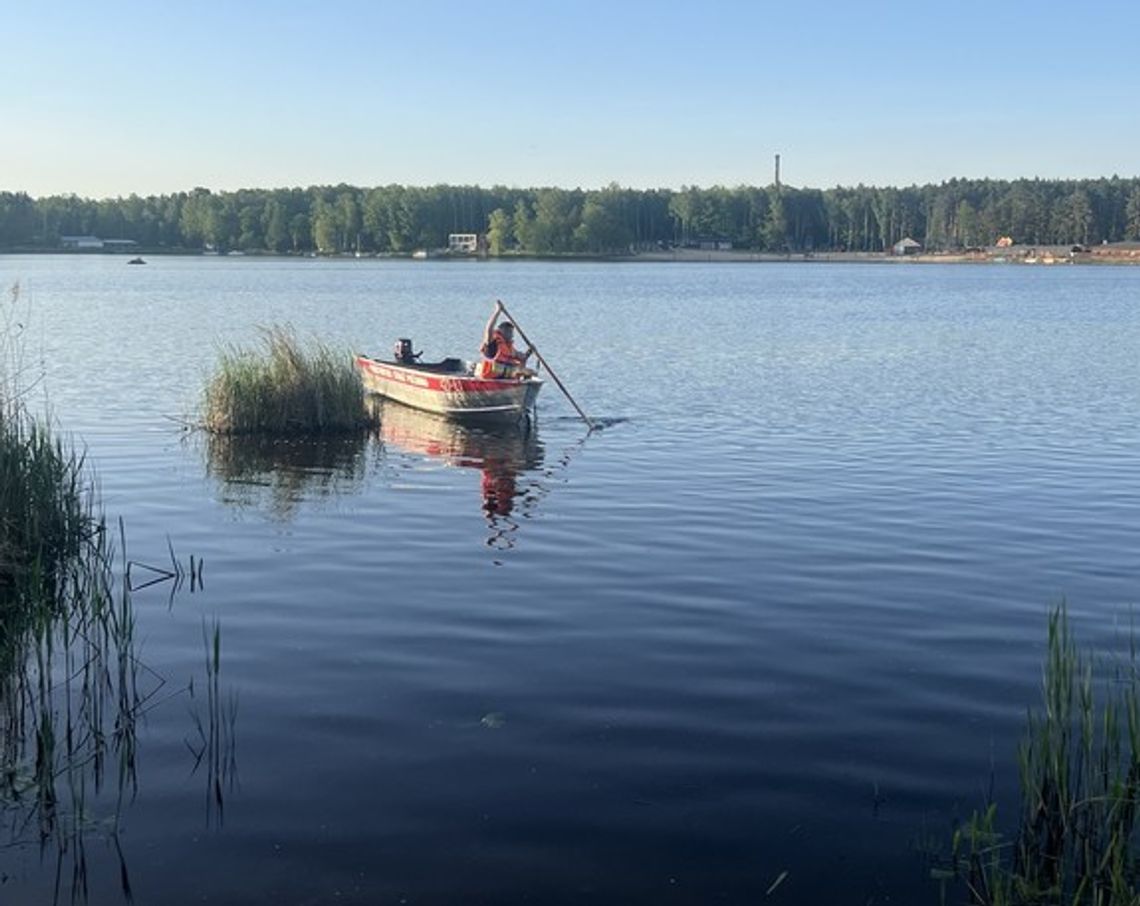 Na zdjęciu poszukiwania osoby, która utonęła