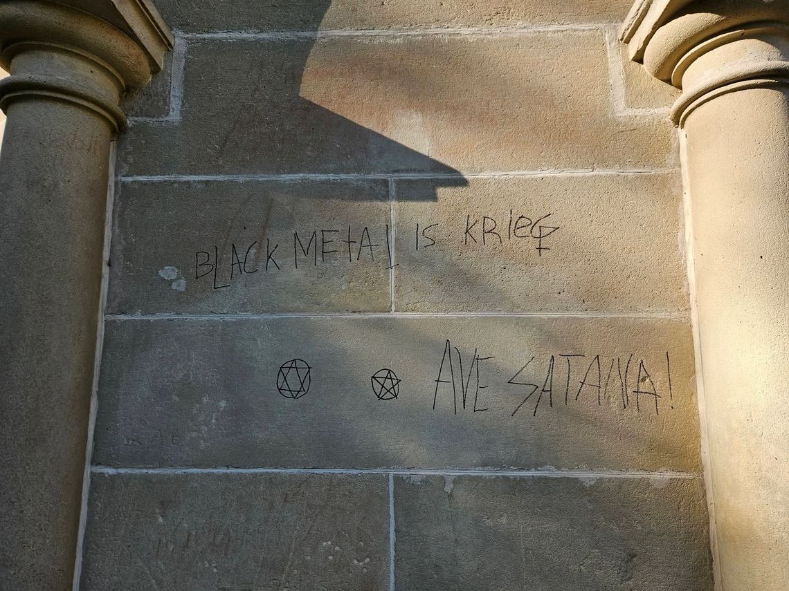 Kalwaria Zebrzydowska, sanktuarium, dróżki w Kalwarii Zebrzydowskiej, UNESCO, obiekty UNESCO, kaplica UNESCO, dewastacja kaplic