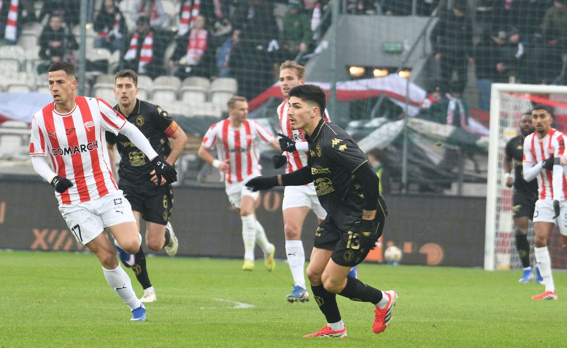 Bezbramkowo przy Kałuży. Cenny remis Cracovii, z liderem Bezbramkowo przy Kałuży. Cenny remis Cracovii, z liderem