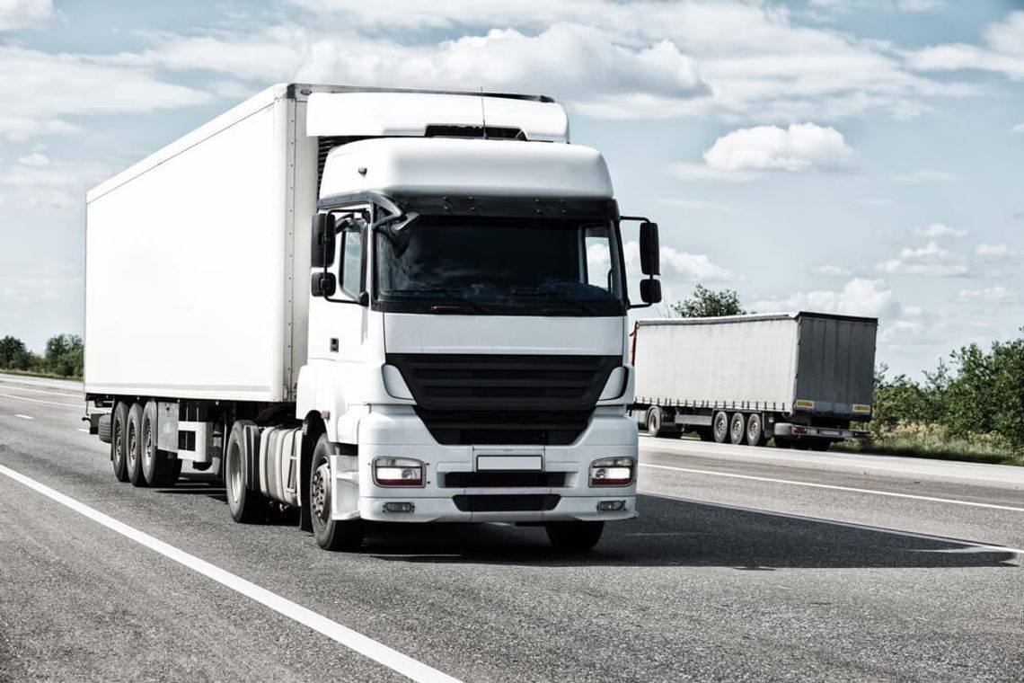 Bezpieczeństwo w transporcie chłodniczym – jak minimalizować ryzyko strat dla klienta?