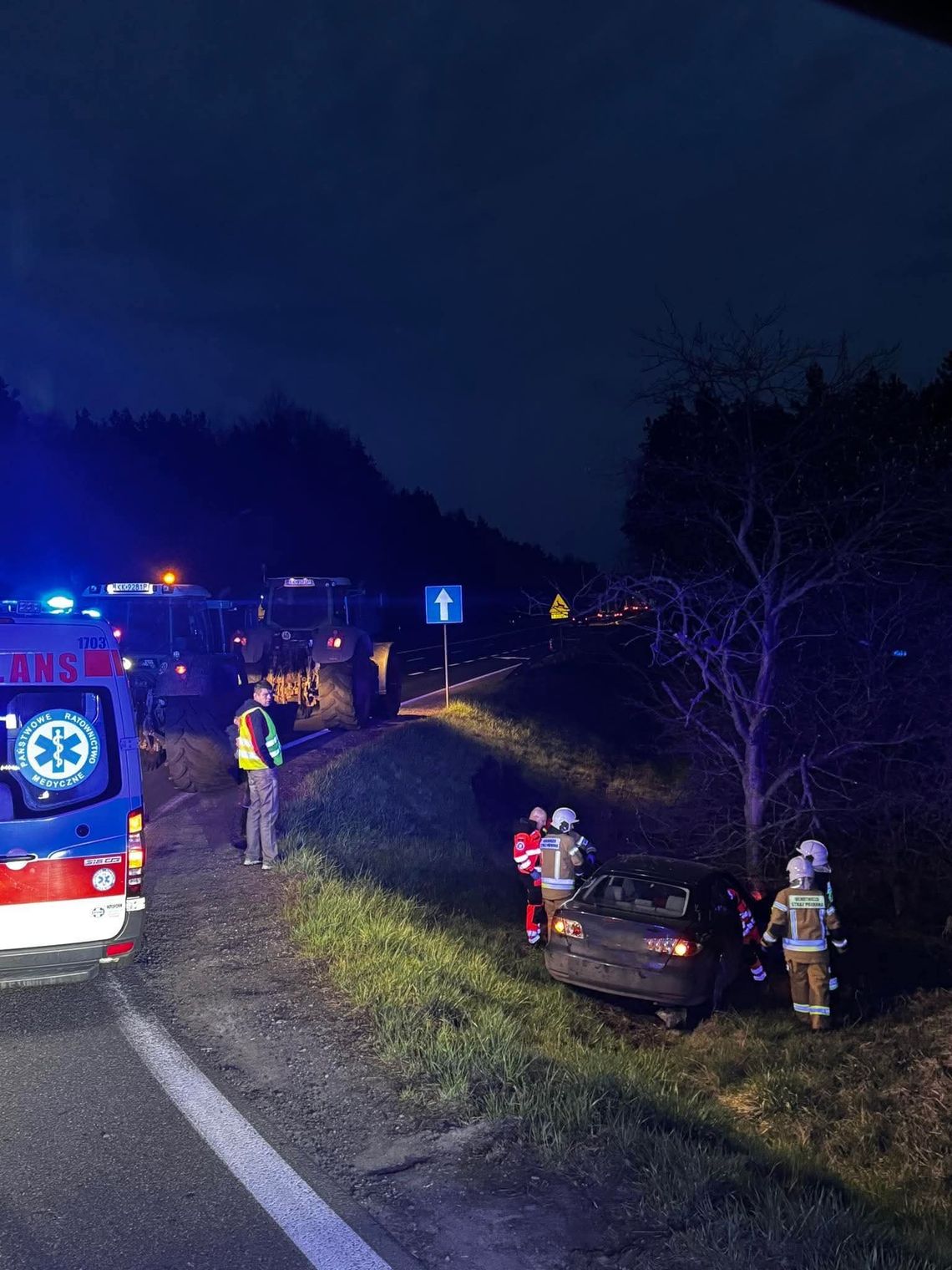 Bolesław, akcja ratunkowa, wypadek drogowy, na sygnale, powiat olkuski, Olkusz, utrudnienia drogowe