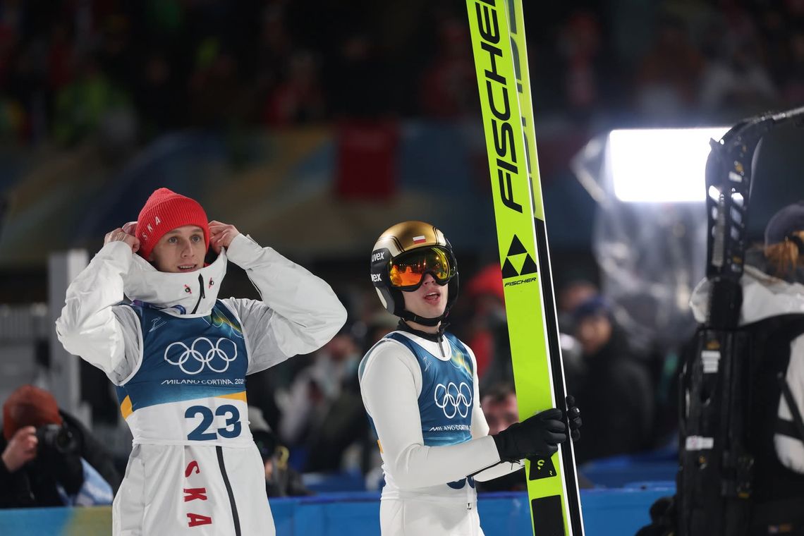 Brązowa rewelacja w Predazzo: Kacper Tomasiak z drugim medalem igrzysk! Kacper Tomasiak, brązowy medal olimpijski dla Kacpra Tomasiaka, Kacper Tomasiak brązowym medalistą Zimowych Igrzysk Olimpijskich, Kamil Stoch, Paweł Wąsek, Domen Prevc