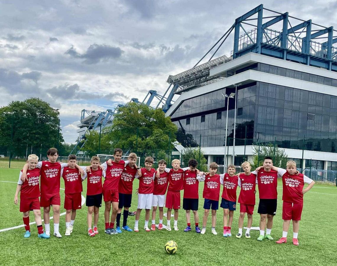 Bunt trenerów w Wiślackiej Szkole Futbolu po zwolnieniu dyrektora Leszka Kozioła Wiślacka Szkoła Futbolu, TS Wisła Kraków, Kraków, półka nożna, szkółka Wisły Kraków