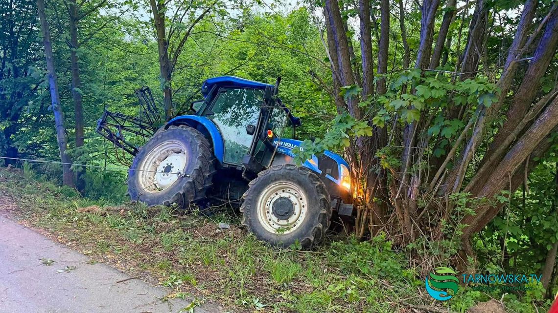 Chojnik, powiat tarnowski, gmina Gromnik, wypadek ciągnika rolniczego w powiecie Tarnowskim w, groźny wypadek ciągnika rolniczego, akcja ratunkowa