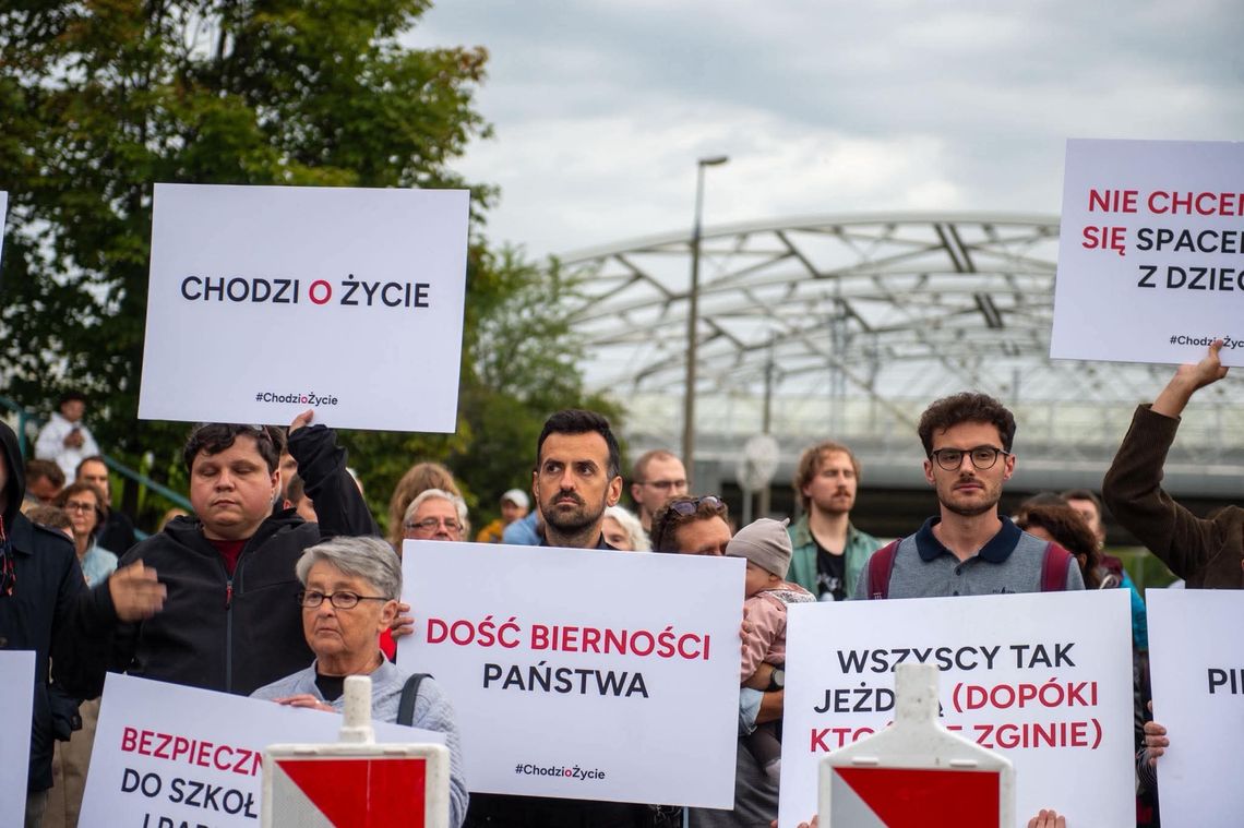 Cichy marsz w Krakowie po tragedii. Mieszkańcy żądają zmian