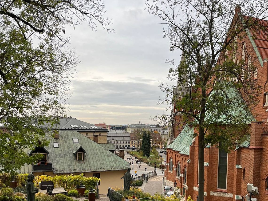 Co przyniosą nam Dzień Wszystkich Świętych i Zaduszki? Pogoda w Małopolsce 1-2 listopada Co przyniosą nam Dzień Wszystkich Świętych i Zaduszki? Pogoda w Małopolsce 1-2 listopada