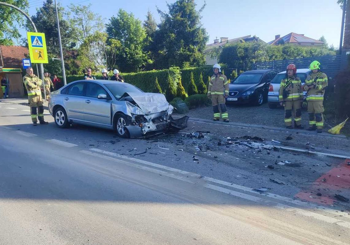 Cztery osoby ranne w wypadku na terenie powiatu wielickiego [FOTO]