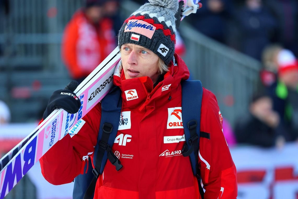 Dawid Kubacki na podium w Engelbergu. Przełamanie Polaka w Pucharze Kontynentalnym Dawid Kubacki, Aleksander Zniszczoł, skoki narciarskie, puchar kontynentalny, sporty zimowe, Engelberg