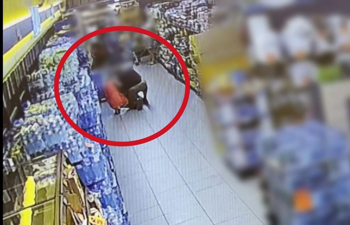 policjant ratuje dziecko, pierwsza pomoc zadławienie, Brzesko policjant, bohater z marketu, jak pomóc dławiącemu się dziecku