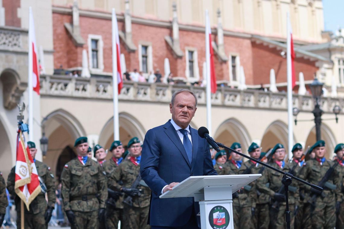 Na zdjęciu premier Donald Tusk podczas przemówienia w Krakowie